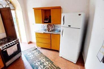 تختخواب و صبحانه Villa Cleopatra Luxor West Bank