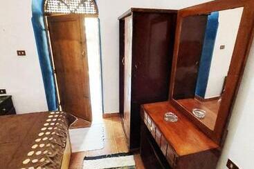 تختخواب و صبحانه Villa Cleopatra Luxor West Bank