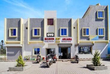 هتل Anjana Residency