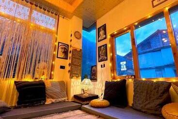 هتل Buddha House 2
