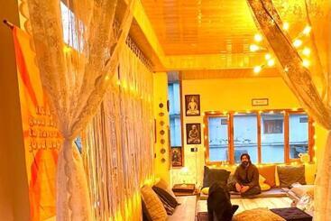 هتل Buddha House 2
