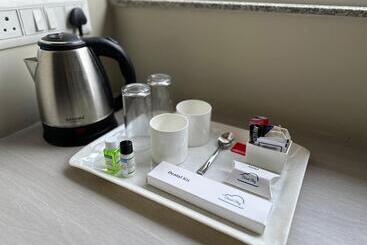 هتل Super Collection O Isbt Formerly Cloud Stay Guwahati