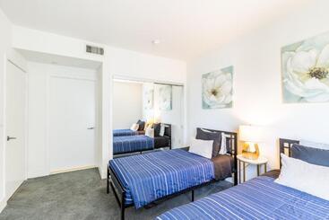 هتل Fully Furnished Apartments Near Hollywood Walk Of Fame