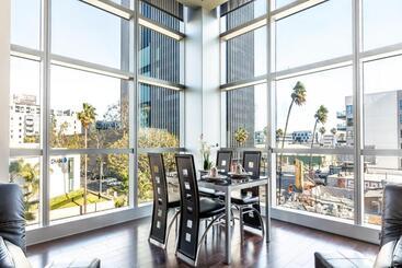 هتل Fully Furnished Apartments Near Hollywood Walk Of Fame