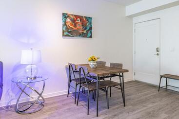 هتل Fully Furnished Apartments Near Hollywood Walk Of Fame