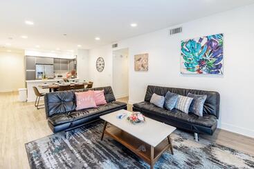 هتل Fully Furnished Apartments Near Hollywood Walk Of Fame