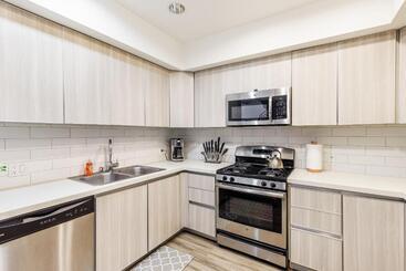 هتل Fully Furnished Apartments Near Hollywood Walk Of Fame