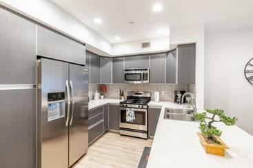 هتل Fully Furnished Apartments Near Hollywood Walk Of Fame