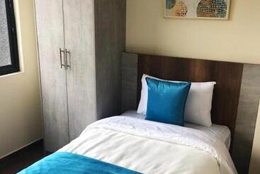 هتل Suites La Fontana