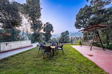 هتل The Himalayan Stays Nainital