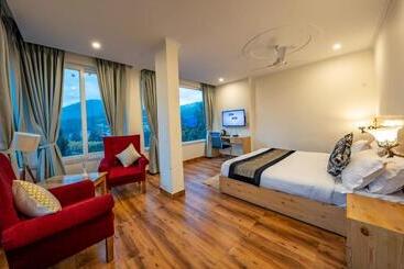 هتل The Himalayan Stays Nainital
