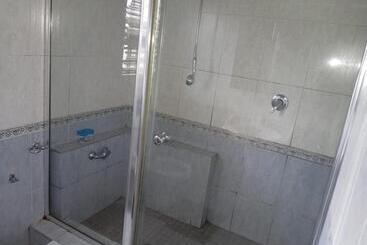 Пансион Pearl Guest House Kempton Park