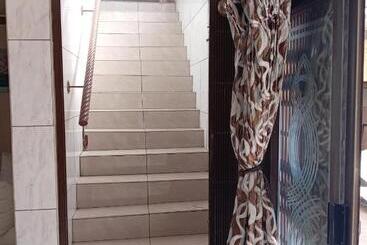 Пансион Pearl Guest House Kempton Park