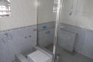 Пансион Pearl Guest House Kempton Park