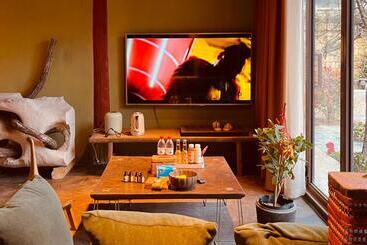 پانسیون Qushe Snowy Mountain View Art B&b
