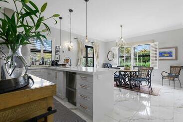 تختخواب و صبحانه Haven Homestay Rotorua