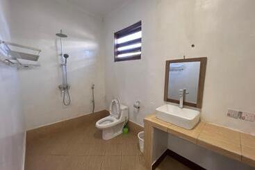 تختخواب و صبحانه New Dindini Lodge