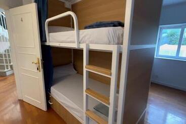 تختخواب و صبحانه Vhostel