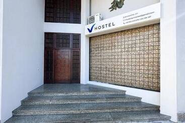 تختخواب و صبحانه Vhostel