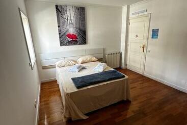 تختخواب و صبحانه Vhostel