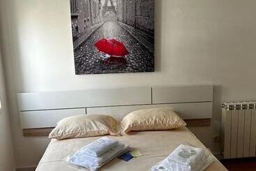 تختخواب و صبحانه Vhostel