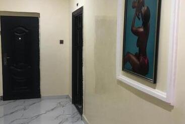 هتل Connery Homes