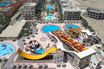 هتل Apartment At Karma Aqua Beach Resort