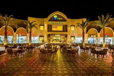 هتل Apartment At Karma Aqua Beach Resort