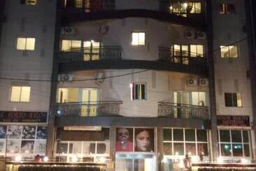 هتل Le Conrad Grand Luxury