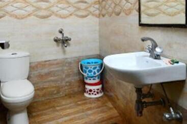 هتل Suncity Prayagraj