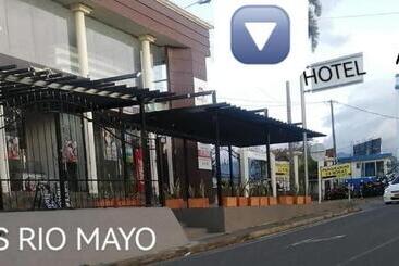 هتل Y Cabañas Rio Mayo