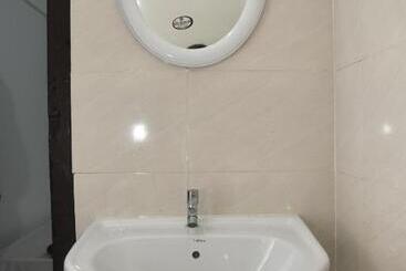 Пансион Kaameng Guest House