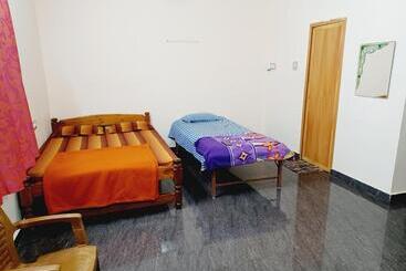 پانسیون Mahadevi Guest House