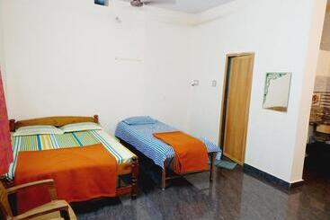 پانسیون Mahadevi Guest House