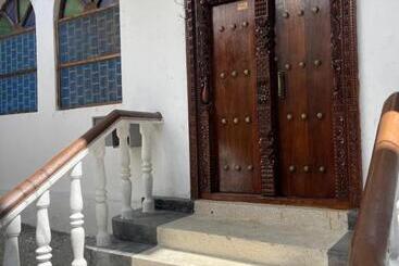 پانسیون Nashu House Stone Town