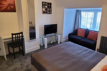 پانسیون Roomstay Hemel