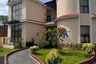 The Royal Rivera Resort
