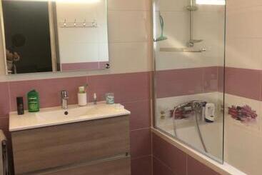 تختخواب و صبحانه Chambre Chez L’habitant