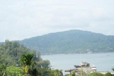 Bed and Breakfast Ocean View Residency