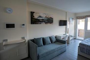 تختخواب و صبحانه Residence Villa Eli