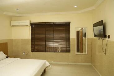 هتل Calbert Lodge