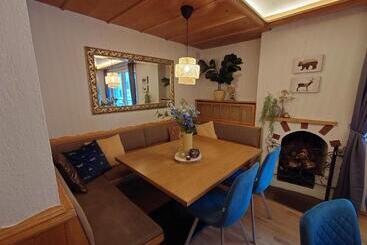 هتل Chalet Hans