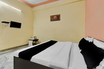 هتل Oyo Shree Ram Guest House