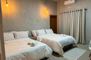 هتل Palms Lodge