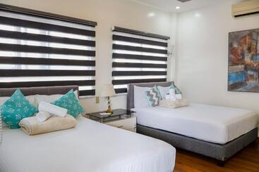 هتل Teofely Gardens Resort Near Tagaytay