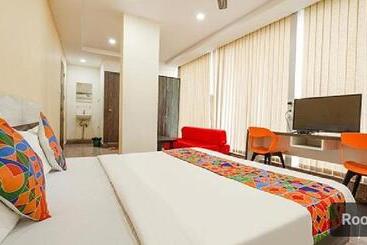 هتل The Lutino Homes Near By Iti Gate Doorvaninagar Ramurthynagar