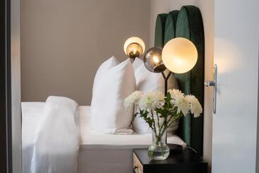 هتل The Tale Luxury Suites