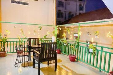 پانسیون Centro Guest House