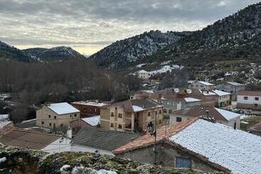 پانسیون Hostal Rural Alto Tajo Poveda