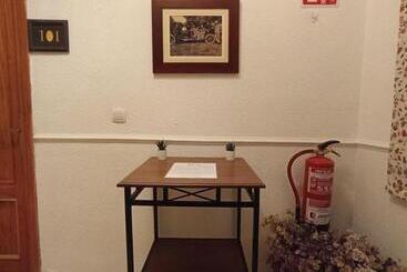 پانسیون Hostal Rural Alto Tajo Poveda